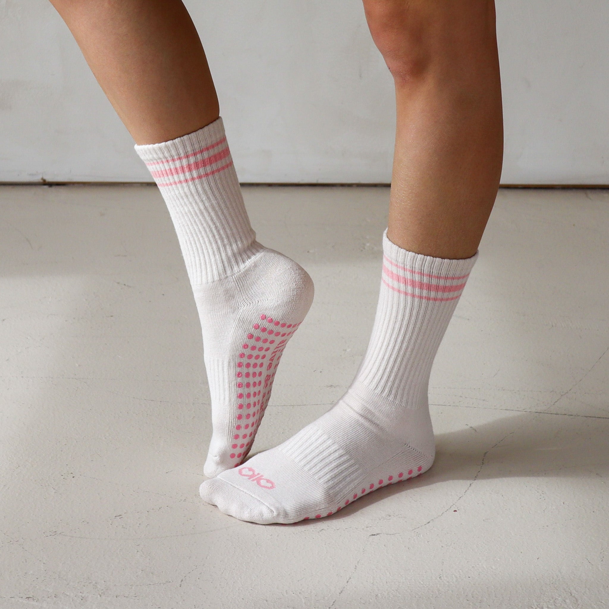 Classic Pink Beige Grip Socks